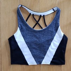 PINK Victoria's Secret Sports Crop Top